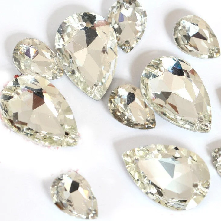 Custom Brooch with Vintage Charm-Teardrop Rhinestones BR-031