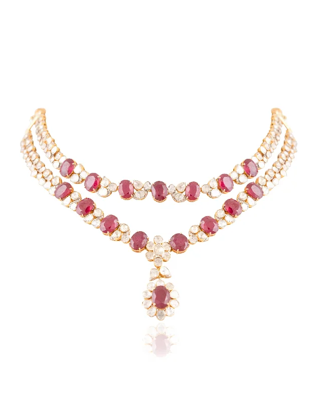 Trendy Gold Necklaces-Rita Polki And Diamond Necklace