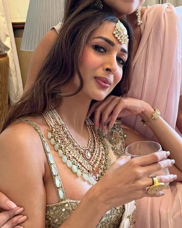 Elegant Layered Gold Necklaces-Malaika Arora - Gwen Polki Long Necklace