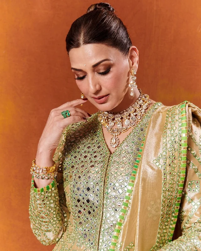 Art Deco Necklaces-Sonali Bendre - Humaira Polki And Diamond Necklace