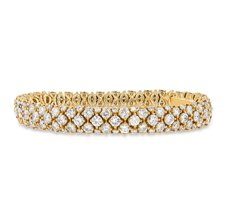 Fashionable Crystal Bracelets-Diamond Bombe Bracelet, 14.25 Carats