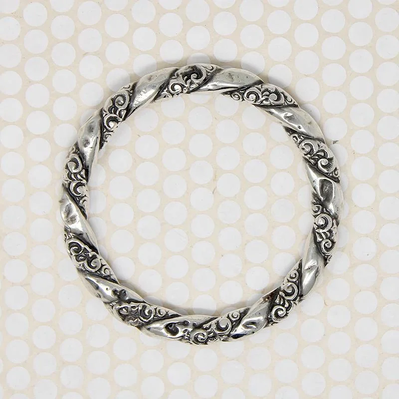 Trendy Stackable Bracelets-Twisted Foliate Patterned Antique Silver Bangle