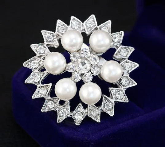 Fashionable Brooch with Vintage Appeal-Pearl & Rhinestone Brooch BR-31