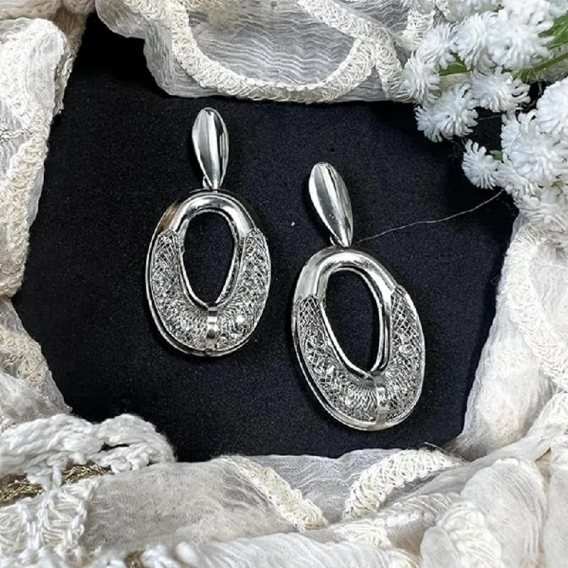 Wedding Party Earrings-Etnico Latest Fashion Stylish Silver Plated Lightweight Classic Chunky Hoops Earrings For Women (E3204S)