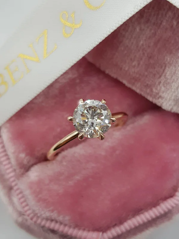 Unique Gold Engagement Rings-1.50 Carat Round Brilliant Cut Diamond Engagement Ring